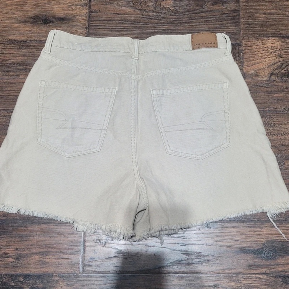 American Eagle Outfitters Beige Frayed High-Rise Jean Shorts - Picture 3 of 3